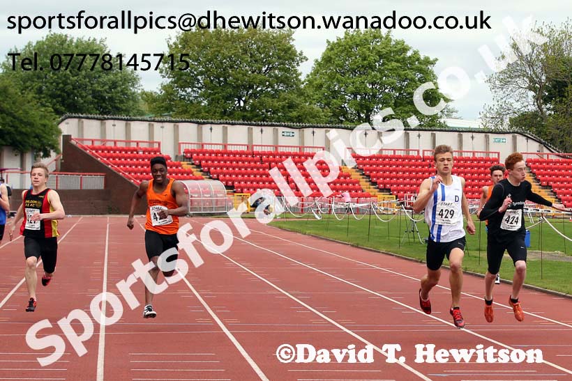Mens under-17s, North East Track and Field Champs., Gateshead. Photo: David T. Hewitson/Sports for All Pics
